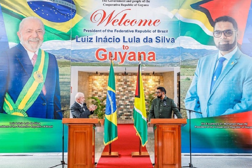 Na conversa com o presidente da Guiana, um dos destaques foi a integração regional. Um dos projetos prevê interligar o Brasil à Guiana por meio de estradas, pontes e hidrovias. Foto: Ricardo Stuckert / PR