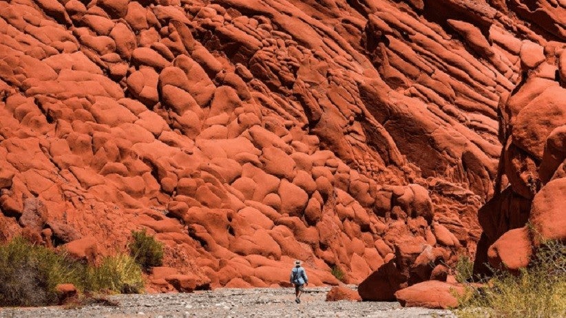Las Cuevas de Acsibi é uma característica geográfica localizada a 15 km da cidade de Seclantás, nos Vales Calchaquíes, na província de Salta / Foto: fonte