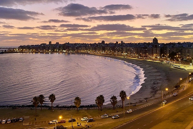 O belo visual das praias da cidade também é uma atração e tanto para os turistas Envato Elements