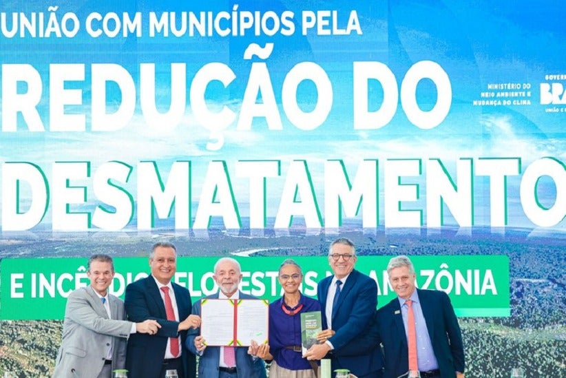 Foto: Presidente e ministros durante o lançamento do programa para reduzir o desmatamento em parceria com municípios. Foto: Ricardo Stuckert / PR