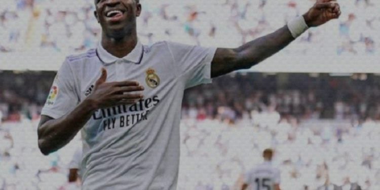 Vinícius Júnior garantiu que vai continuar dançando em suas comemorações.| Foto: Reprodução/Twitter