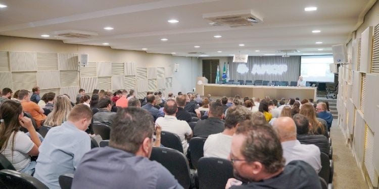 Na sede da AMOP, em Cascavel. Foto: Alexandre Marchetti/Itaipu Binacional
