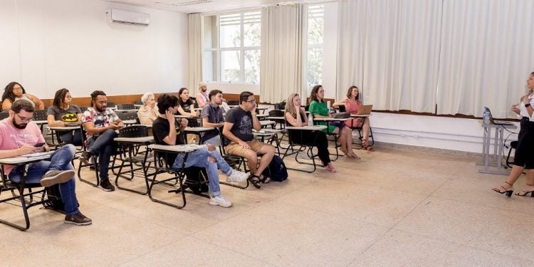 Na última semana, dois programas de pós-graduação abriram as inscrições na UNILA: o Mestrado em História e o Mestrado em Economia