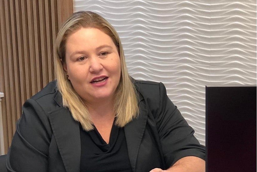 Presidente do Sinprefi, Viviane Dotto, considera que pendência de quase R$ 7 milhões é um sinal de alerta bastante preocupante. (Foto Assessoria Sinprefi)