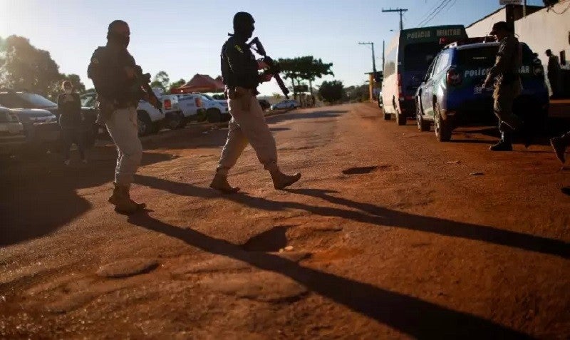 Policiais durante as ações de busca por Lázaro Barbosa de Sousa em Cocalzinho, Goiás, no dia 22 de junho - Adriano Machado / Reuters