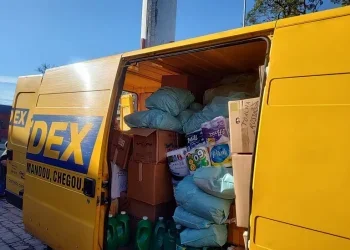 Meta dos Correios é fazer com que 500 toneladas de donativos cheguem ao estado diariamente. Foto: Correios / Divulgação