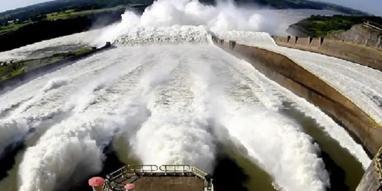 Por algum motivo não explicado, Itaipu Binacional pretende flexibilizar as medidas de isolamento social recomendadas pela OMS a partir dessa semana - Caio Coronel/Itaipu