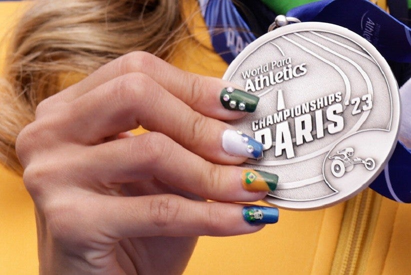 Cerimônia de premiacao do Campeonato Mundial de Atletismo de Paris, no Estádio Sebastian Charlety. Foto: Alexandre Schneider/CPB.