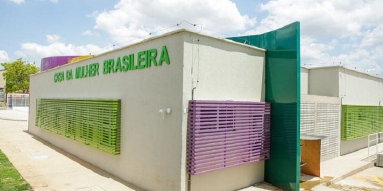 A Casa da Mulher Brasileira de Teresina ocupa 3,6 mil metros e oferecerá assistência a mulheres vítimas de violência em uma estrutura que contempla serviços de triagem, acolhimento, alojamento, apoio psicossocial e jurídico e promoção de autonomia econômi