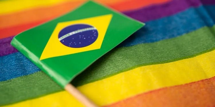 65% dos trabalhadores LGBTQIA+ já sofreram discriminação no trabalho, mostra levantamento. Foto: Getty Images.