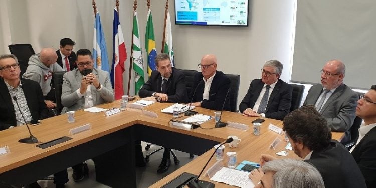 Enio Verri, Danilo Vendruscolo, Justo Zacarías Irún e César “Landy” Torres no evento realizado na ACIFI - Foto Divulgação
