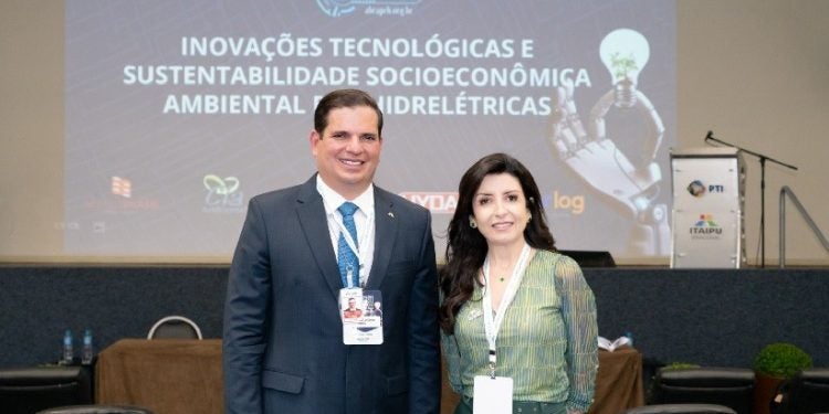 Pepitone com a presidente da ABRAPCH, Alessandra Torres.