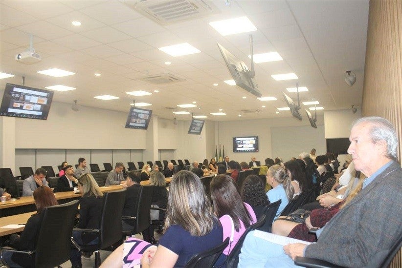 O fórum aprovou a crianção de um grupo de trabalho para formulação de propostas - foto: Assessoria
