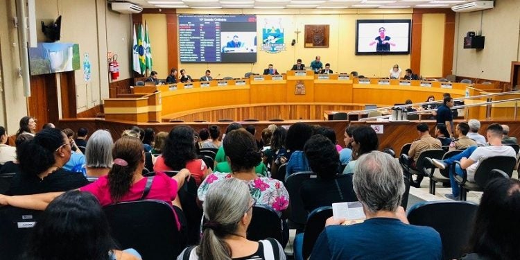 Servidores estão na Câmara de Vereadores, neste momento, para acompanhar a votação das emendas da reforma da previdência municipal. (Foto Assessoria)