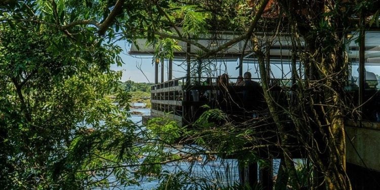 Restaurante Porto Canoas, o melhor da comida brasileira e com uma vista inesquecível - Foto: Marcos Labanca