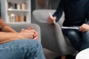 O acompanhamento de um profissional especializado possibilita a "travessia"