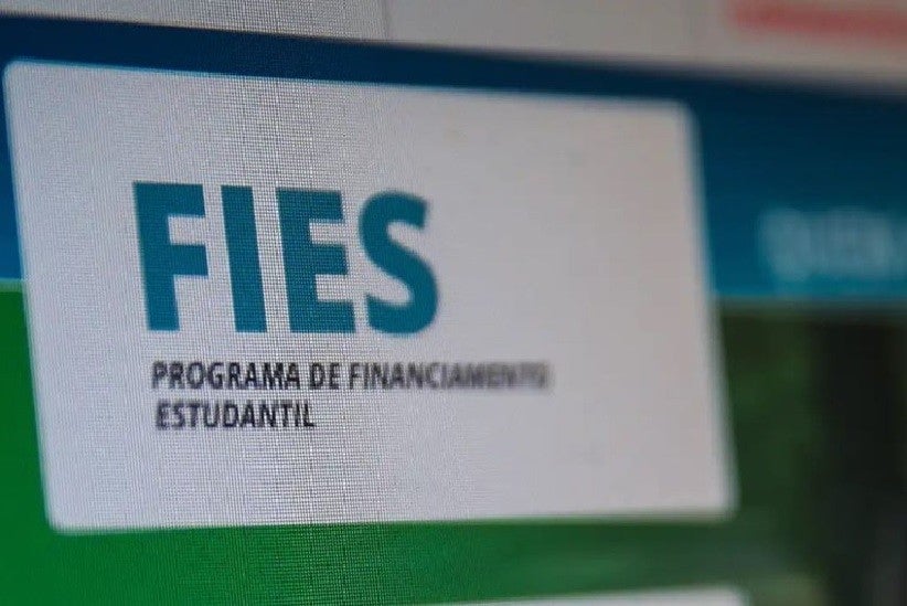 As condições de renegociação de dívidas junto ao Fies contemplam contratos celebrados até 2017 e com inadimplência em 30 de junho de 2023 - Foto: Marcello Casal Jr/Agência Brasil