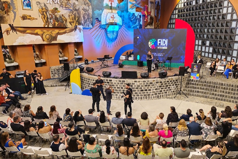 Cerimônia foi realizada no Memorial Curitiba.