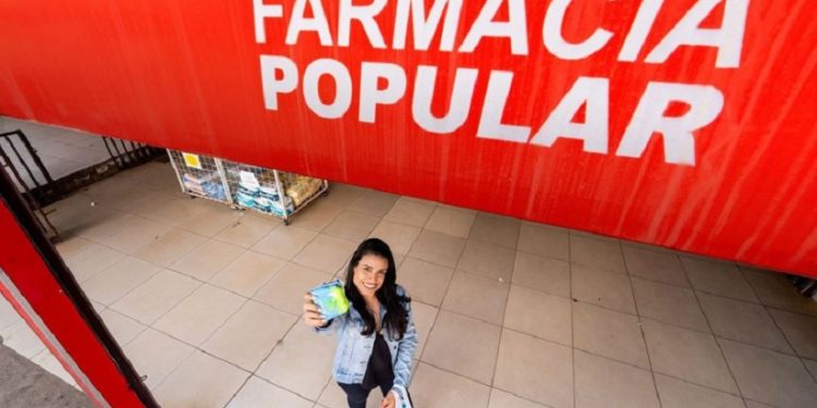 A população beneficiada pode retirar os absorventes em mais de 31 mil farmácias credenciadas pelo programa Farmácia Popular em cerca de 4,6 mil municípios - Foto: Jerônimo Gonzalez/MS