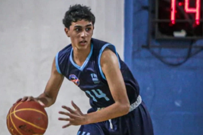 O adolescente atua no time de basquete de Balneário Camboriú–SC