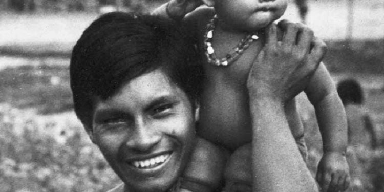 Pai e filho Tapirapé, do tronco linguístico Tupi-Guarani /
Foto: Povos Indígenas do Brasil