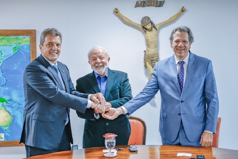 Massa, Lula e Haddad conversaram sobre alternativas para o comércio bilateral entre Brasil e Argentina - Foto: Ricardo Stuckert/PR