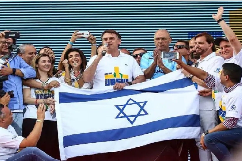 Bolsonaro exibe bandeira de Israel na Marcha para Jesus Foto: Newton Menezes / Futura Press