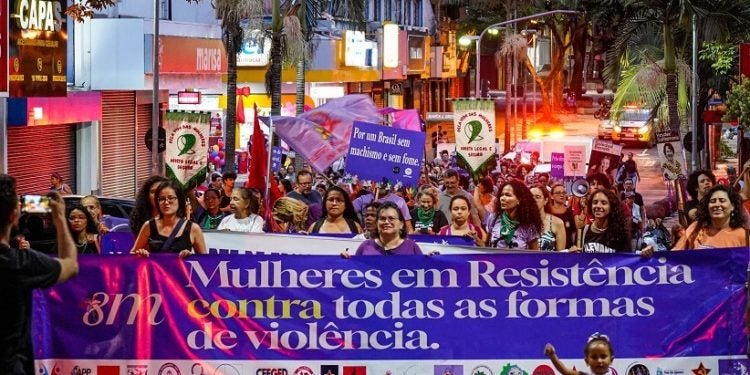 Marcha das Mulheres, organizada por 30 coletivos e entidades iguaçuenses, percorrerá as principais vias do centro até a Praça da Paz - foto Marcos Labanca/Arquivo