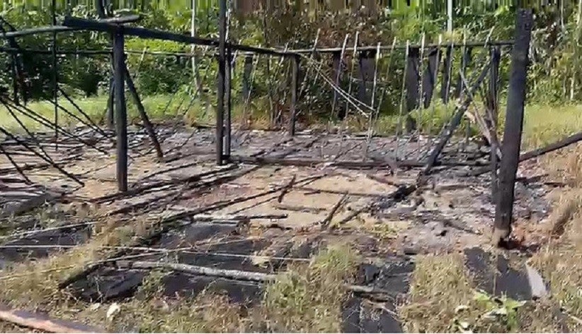 Comunidade palco de crime brutal foi encontrada queimada e abandonada - Divulgação/Júnior Yanomami