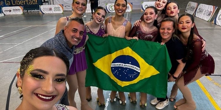 Equipe paranaense de patinação artística conquista duas medalhas de ouro e uma de prata no campeonato Pan-Americano
Divulgação APAC