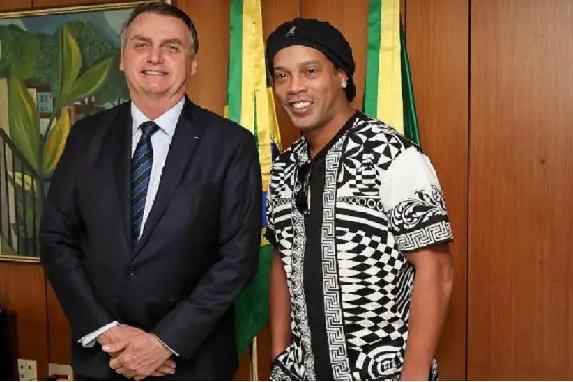 Ronaldinho se encontrou com Bolsonaro em junho deste ano.MARCOS CORRÊA (PR)