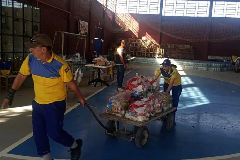 Logística de entrega de donativos em centro de triagem em Lajeado (RS). Foto: Correios