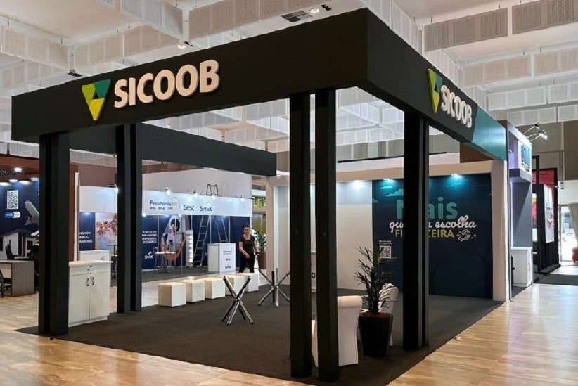 Arrojado estande do Sicoob na Expomed é um projeto e estrutura da Map Eventos - foto: Divulgação