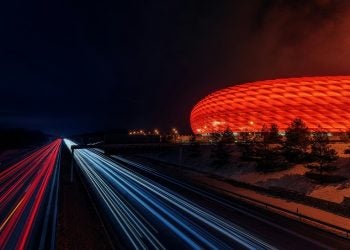 Lapso de tempo durante a noite - Foto: Johannes Plenio/Pexels