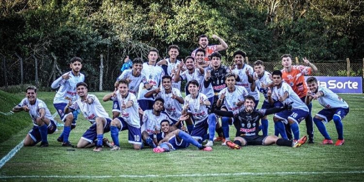 Foz do Iguaçu FC/GRESFI é o único representante da região oeste a seguir  na competição - Crédito: Sheyla Dantas
