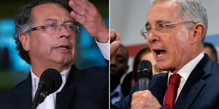 O presidente Gustavo Petro e o ex-presidente Álvaro Uribe se envolveram em um novo debate nas redes sociais sobre a reforma