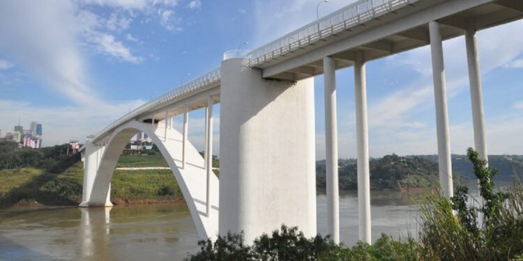 Para as entidades, cobrança é inviável devido ao intenso fluxo de veículos e pessoas - foto Arquivo DNIT