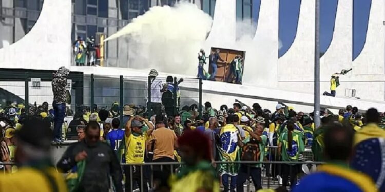Registro de ataque golpista de 8 de janeiro de 2023 em Brasília – Reprodução/Agência Brasil