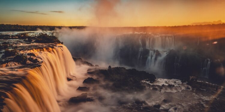 O parque ultrapassou 1.833.398 visitantes, superando a marca registrada no ano anterior. Foto: Divulgação/Cataratas do Iguaçu