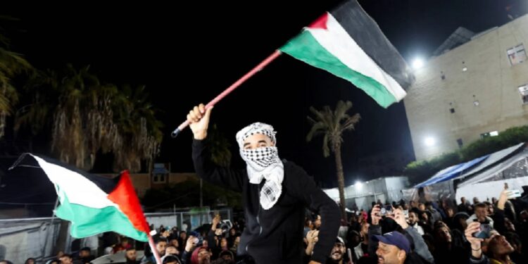 Acordo de cessar-fogo na Palestina é alcançado após 15 meses de guerra de Israel em Gaza.