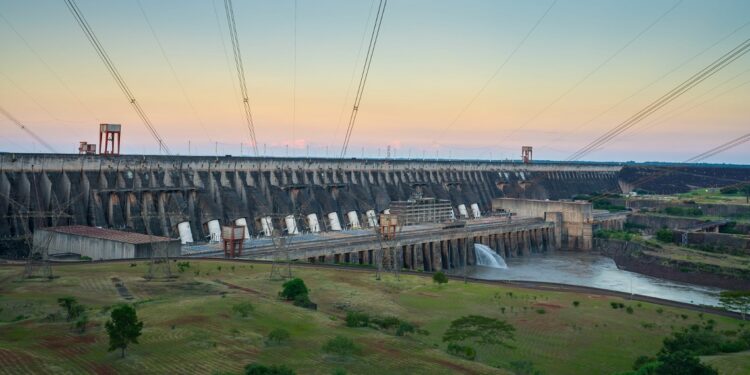 A taxa de disponibilidade das unidades geradoras da usina em 2024 foi de mais de 97%, superior à meta empresarial de 94%. Foto: Alexandre Marchetti/Itaipu Binacional.