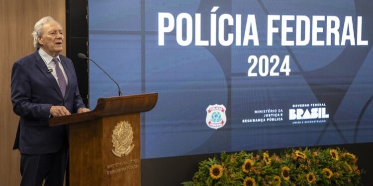 “Esses dados não apenas demonstram o êxito das operações, mas também o impacto direto na redução da capacidade de ação de facções criminosas em nosso país", afirmou o ministro da Justiça e Segurança Pública, Ricardo Lewandowski - Foto: Vitor Vasconcelos/Secom-PR