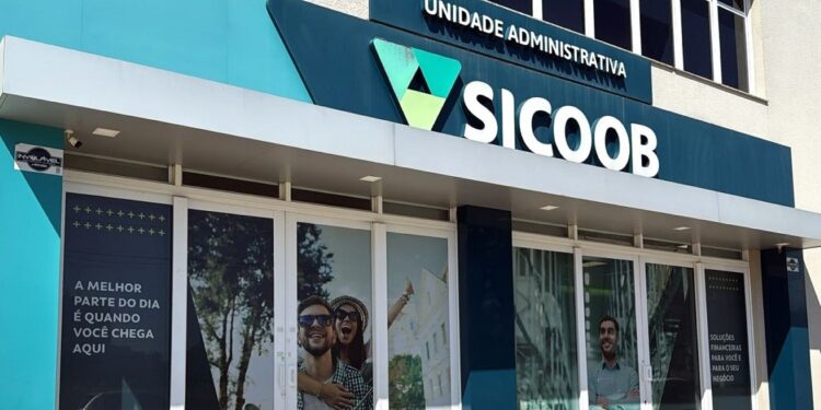 Na live, Sicoob irá sortear 25 vales-poupança, com valores de R$ 1 mil a R$ 5 mil. Foto: Divulgação