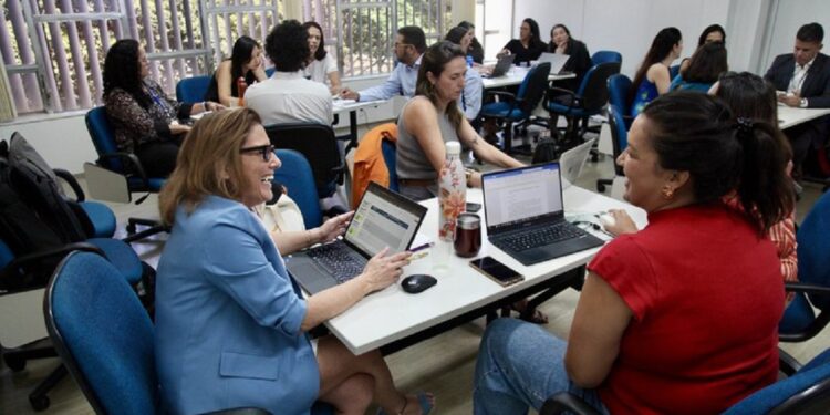 Presença feminina tem sido cada vez mais representativa na administração pública federal. Foto: André Corrêa / MGI