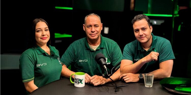 Evair, Janayna e Rafael comandam o "Mata a Mata" na Rádio Clube. — Foto: Reprodução