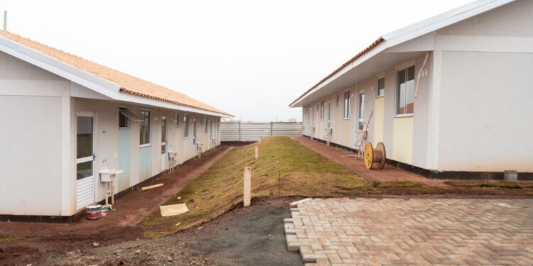 Primeiro lote com 52 casas. Foto: Sara Cheida - Itaipu Binacional.