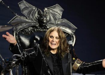 Black Sabbath faz show de despedida com Ozzy Osbourne e emociona fãs