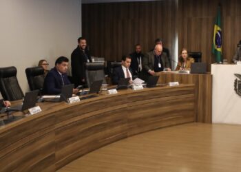 Reunião ocorreu no início da tarde desta terça-feira (10), no Auditório Legislativo.
Créditos: Valdir Amaral/Alep