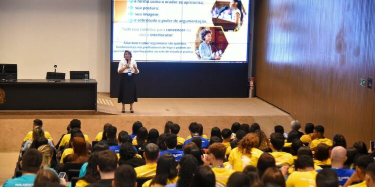 Atividade durante a etapa nacional: participação cidadã – Foto: divulgação/OEI.