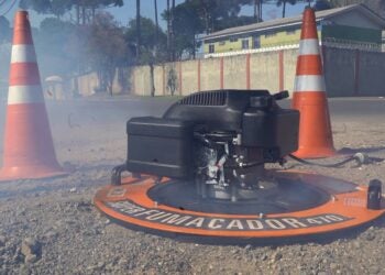 Teste de fumaça: população é informada da realização por meio de folheto e de visitas da Sanepar - Foto: Poletto